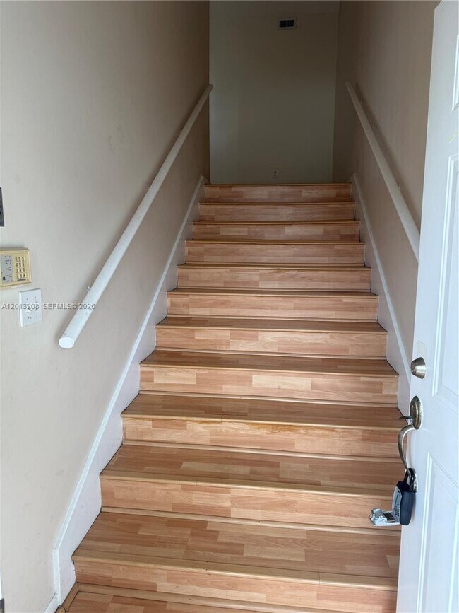 Foto del edificio - 2260 SE 27th Dr