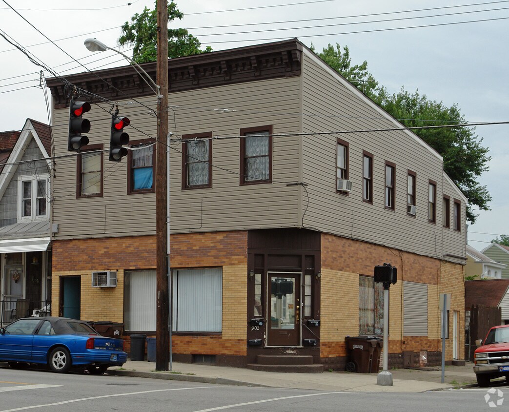 Primary Photo - 902 Central Ave