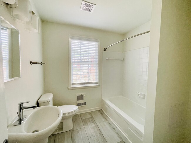 Well-Appointed Bathrooms - Shamrock Gardens Apartments