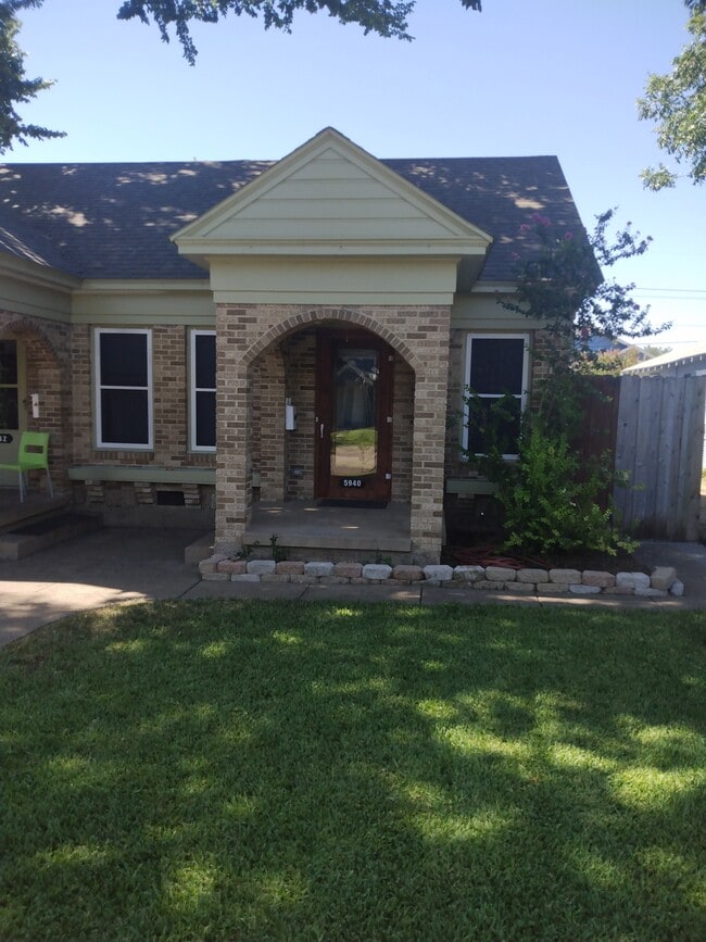 Photo - 5940 Llano Ave House