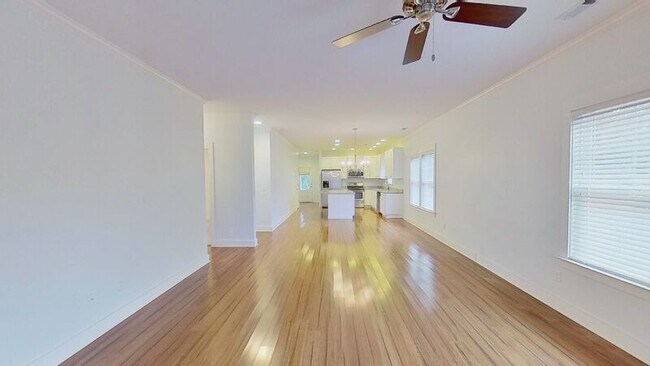 Foto del edificio - 5707 Wisteria Ln