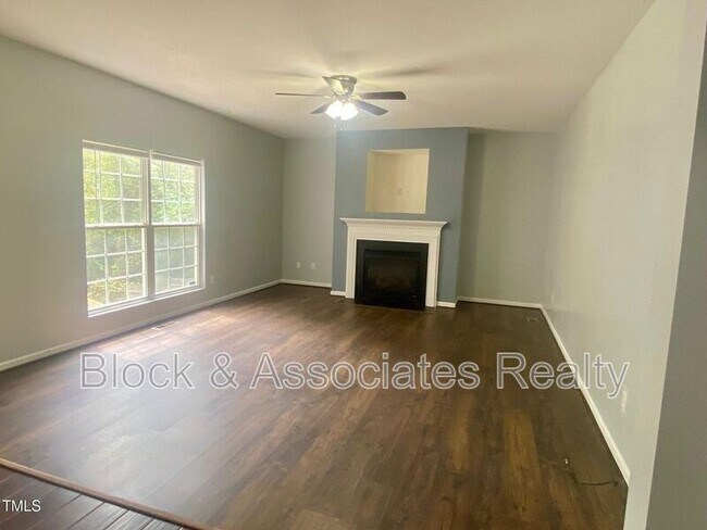 Foto del edificio - 1220 Arbor Greene Dr