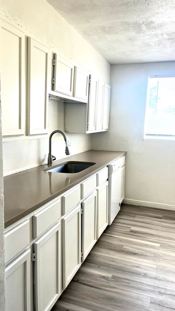 997 Chapel Dr Unit 997 Chapel Dr 2, Bountiful, UT 84010 Room for