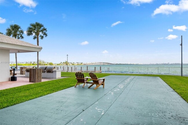 Foto del edificio - 3301 NE 5th Ave