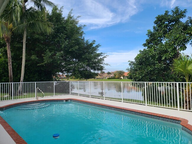 Building Photo - 10758 Cypress Bend Dr