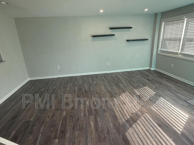 Foto del edificio - 9703 Conmar Rd