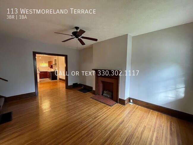 Foto del edificio - Three bedroom one bathroom townhouse for rent