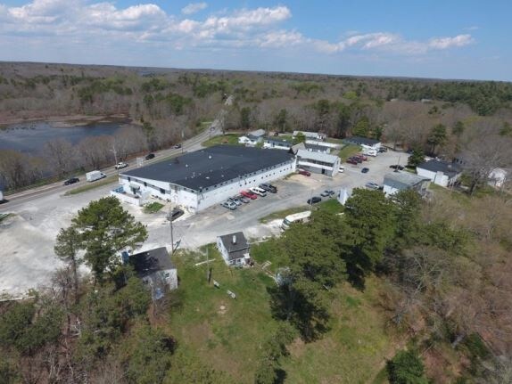 Foto principal - 100 Great Neck Rd N