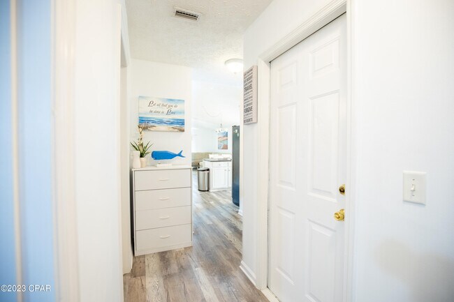 Building Photo - 11611 Sand Castle Ln