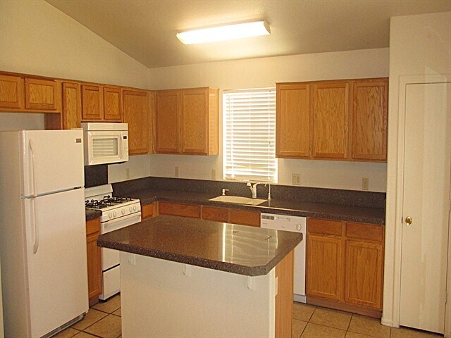 Building Photo - 5992 S Nantac Rim Dr