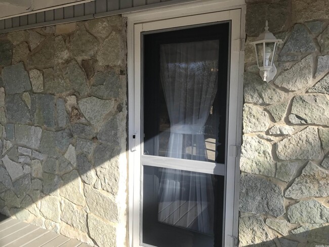 Foto del edificio - 502 Red Oak Ln