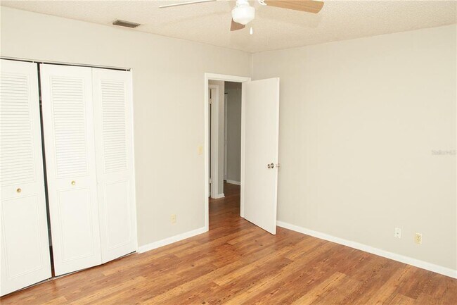 Building Photo - 695 Ave G SE