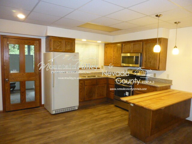 Foto del edificio - 1 Bedroom, 1 Bathroom Apartment at Private Home in Grass Valley