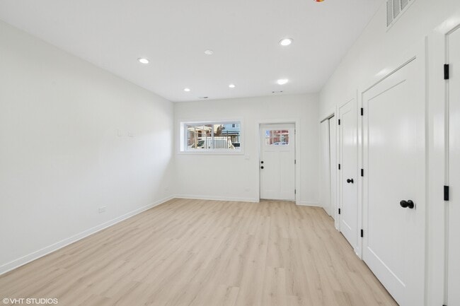 Building Photo - 1058 N Central Park Ave