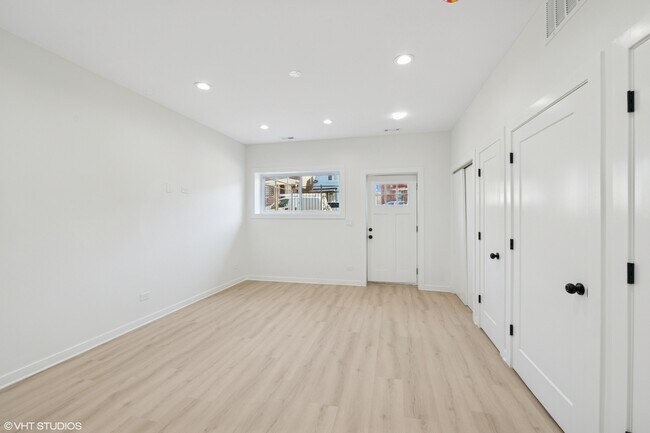 Foto del edificio - 1058 N Central Park Ave