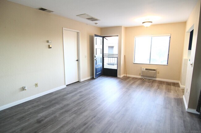 Foto del edificio - 8492 New Salem St