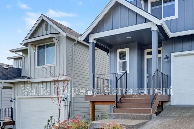 Building Photo - 2618 Mount St Helens Ave SE