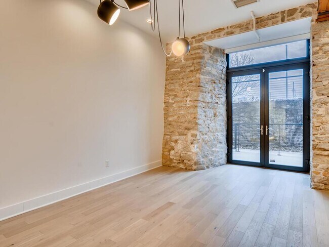 Foto del edificio - 150 Portland Ave