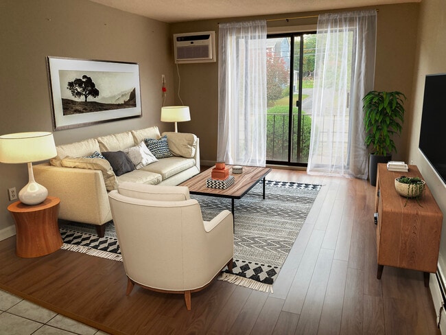 Building Photo - 151 King St