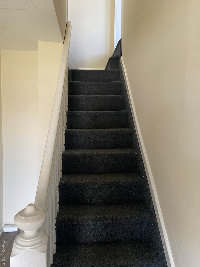 Foto del edificio - 96 River Ave