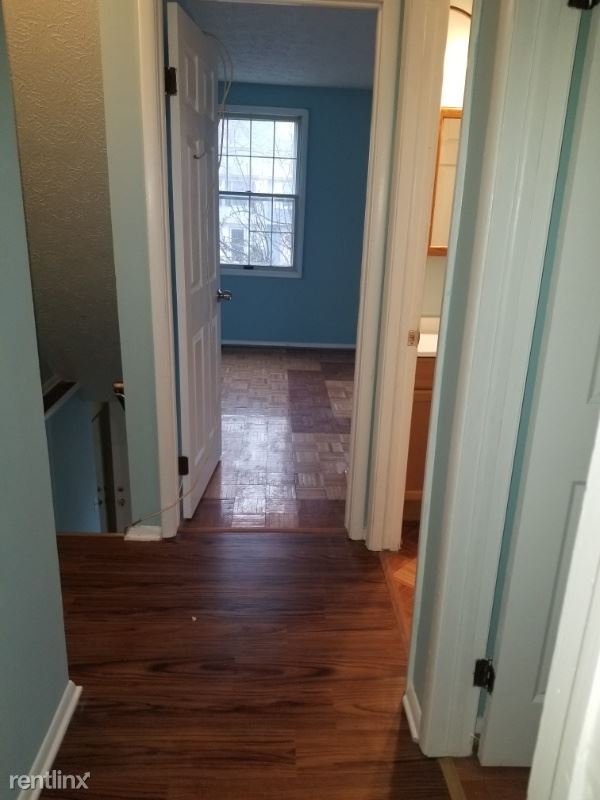Building Photo - 3 br, 2 bath Townhome - 1445 Farmcrest Way