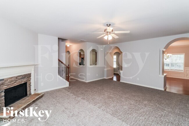 Building Photo - 84 Ivey Meadow Dr