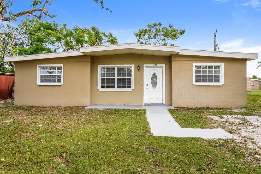 Primary Photo - 1423 Brookhill Dr