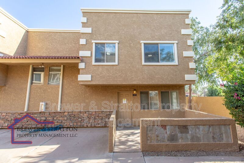 Foto principal - 303 N Miller Rd