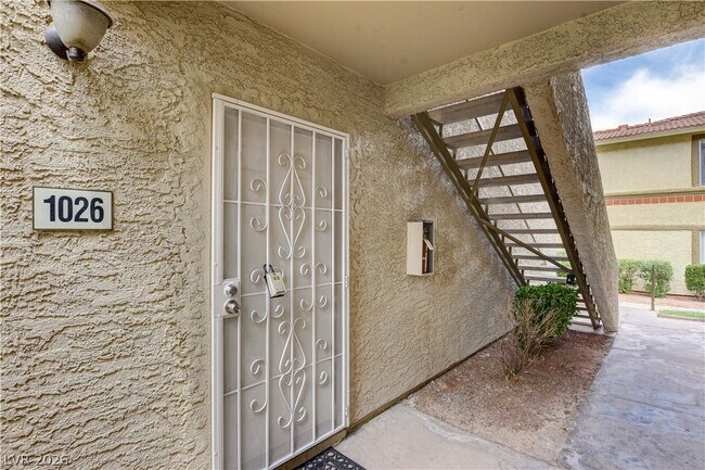 Foto del edificio - 7200 W Pirates Cove Rd