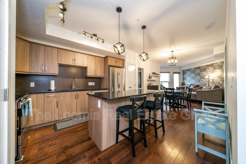 Primary Photo - 10523-10123 123 St NW