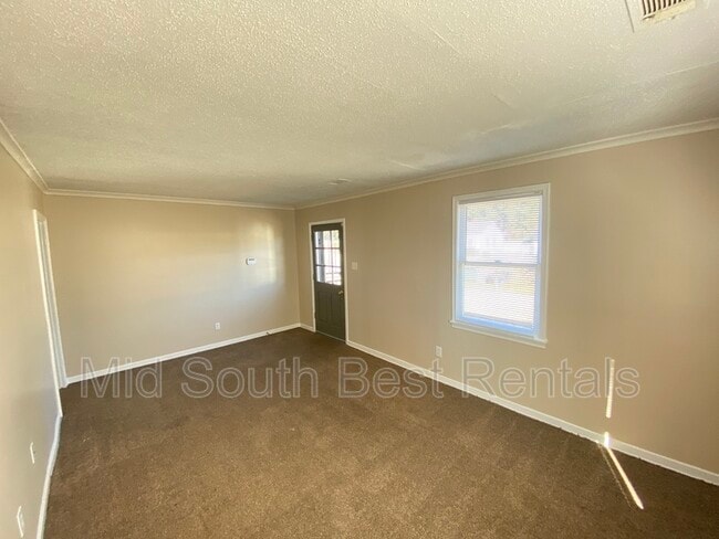 Building Photo - 331 Dixie Rd
