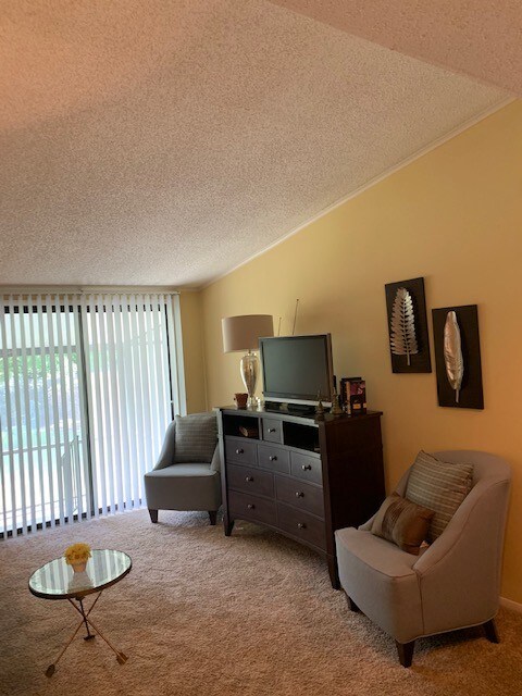 Living Room - 6539 Knight Arnold Rd Ext