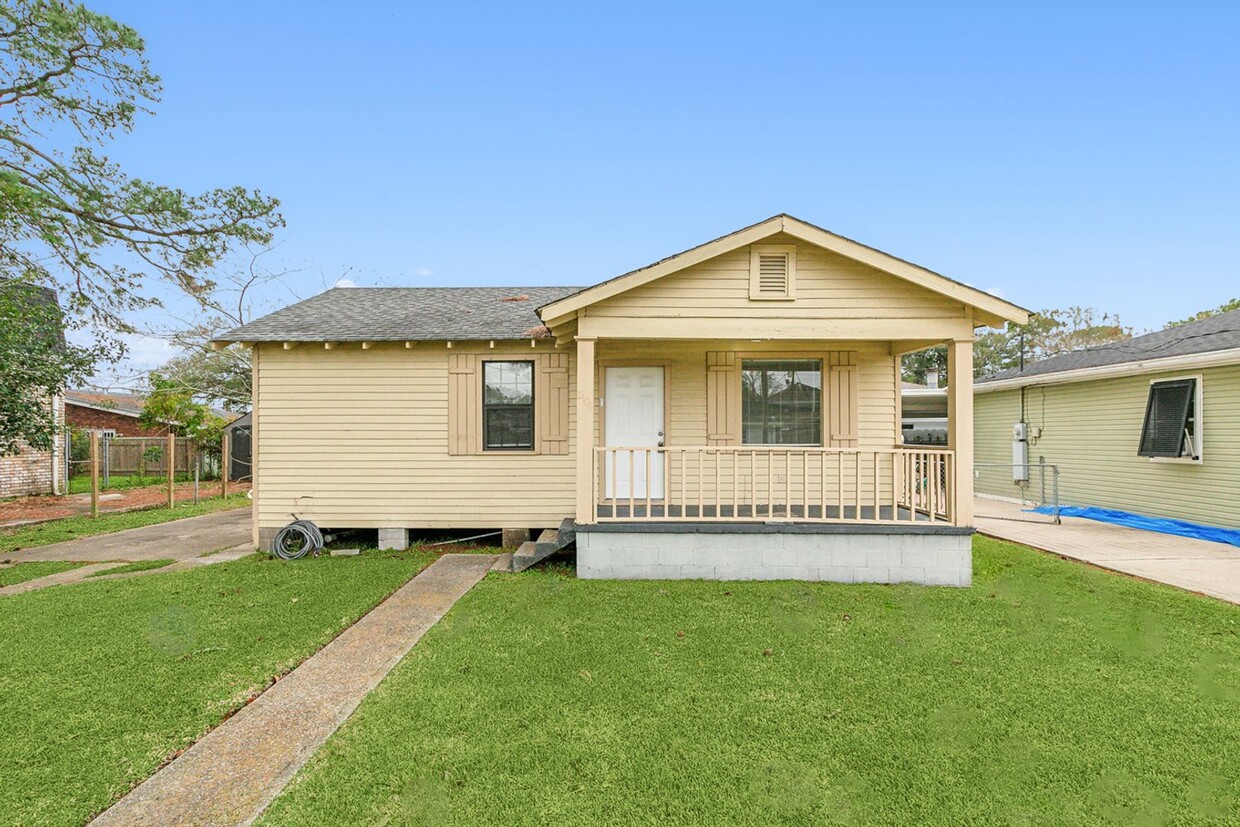 Foto principal - Renovated Chalmette 2 Bedroom House in Cha...