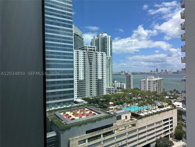 Foto del edificio - 1451 Brickell Ave