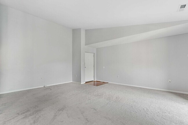Foto del edificio - Charming Top Floor Condo with Pool View!!