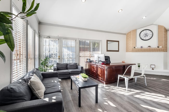 Building Photo - Timber Ridge