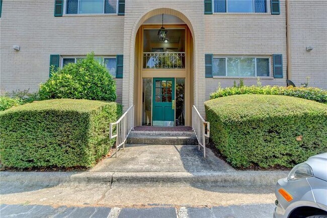 Foto del edificio - 3224 Henderson Mill Rd
