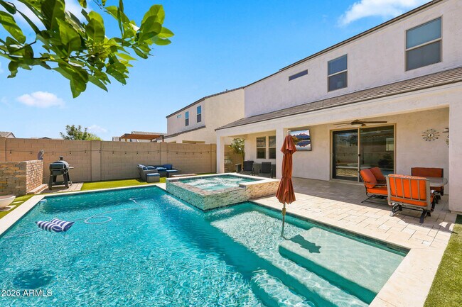 Building Photo - 12644 W Nogales Dr