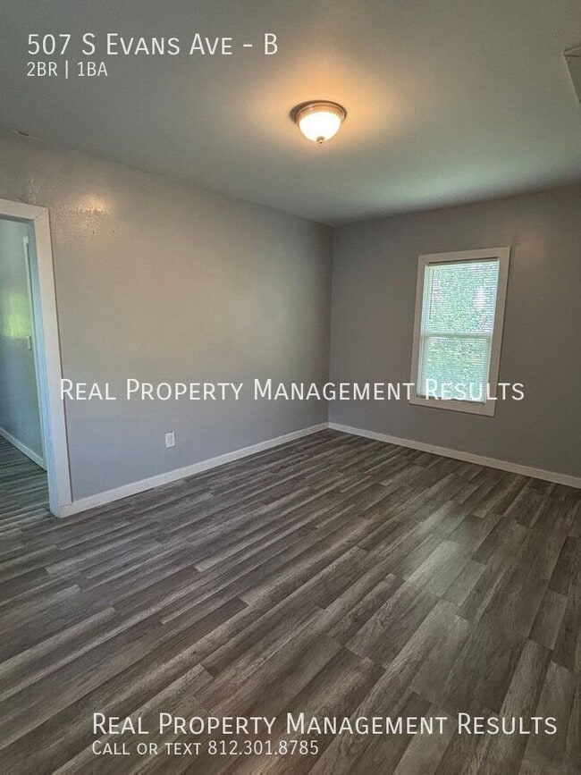 Building Photo - 507 S Evans Ave