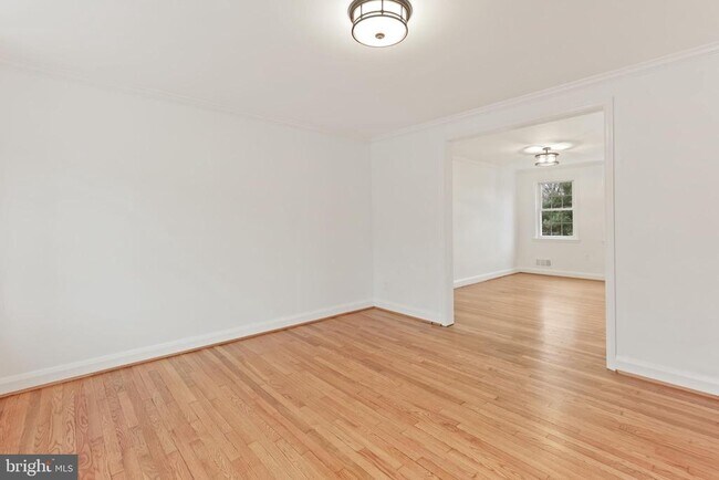 Foto del edificio - 1667 Hardwick Rd