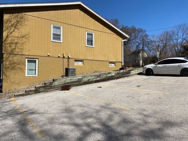 Building Photo - $1,500 | 3 Bedroom, 1 Bathroom Duplex | NO PETS | Available for an August 1st, 2026 Move In!