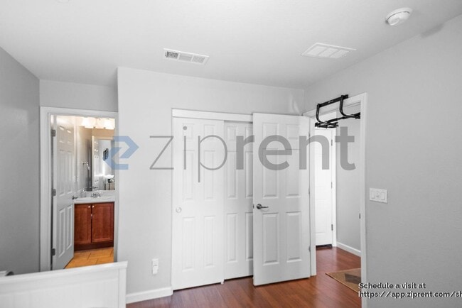 Building Photo - 5811 Via Lugano