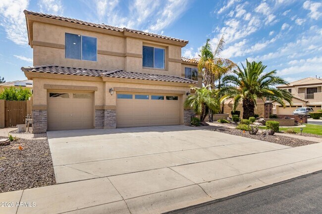 Building Photo - 2302 S Canfield