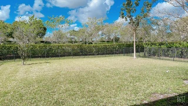 Building Photo - 8711 Waterside Ct