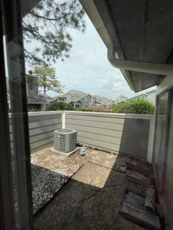 Building Photo - 12212 Copper Tree Pvt Ln