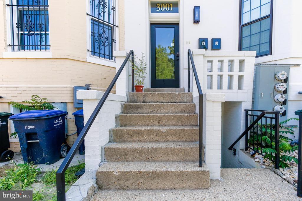 Primary Photo - 3001 11th St NW