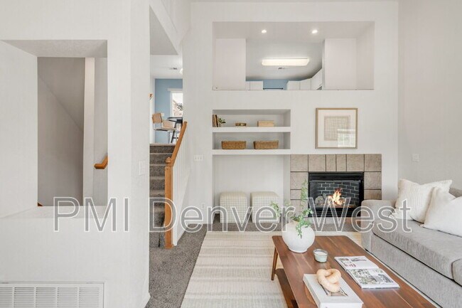 Building Photo - 9369 Longs Peak Dr