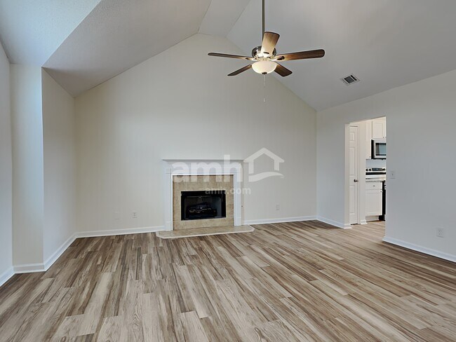 Building Photo - 212 Pampas Dr