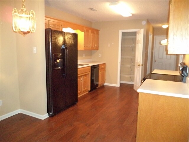 Foto del edificio - 2306 Sir Edward Ln