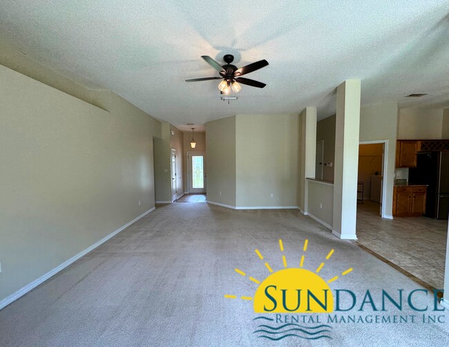 Building Photo - Spacious 4-Bedroom Home on a Quiet Cul-de-...